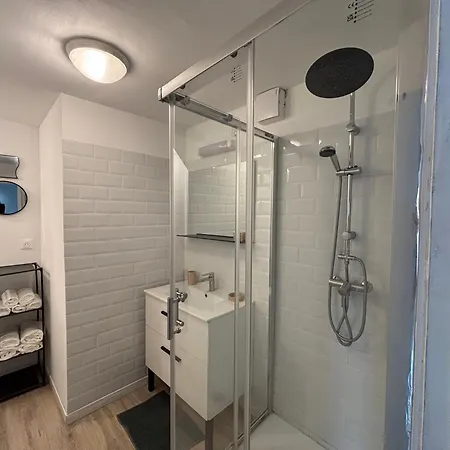 A La Ferme Eight Recourt (Pas-de-Calais)